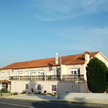 Pereirina Guest house Cee