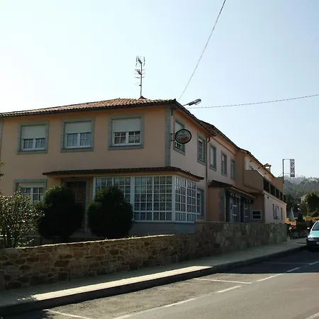 Pereirina Guest house Cee