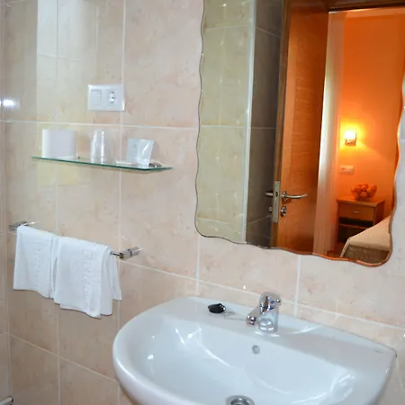 Pereirina Pensionat 2*