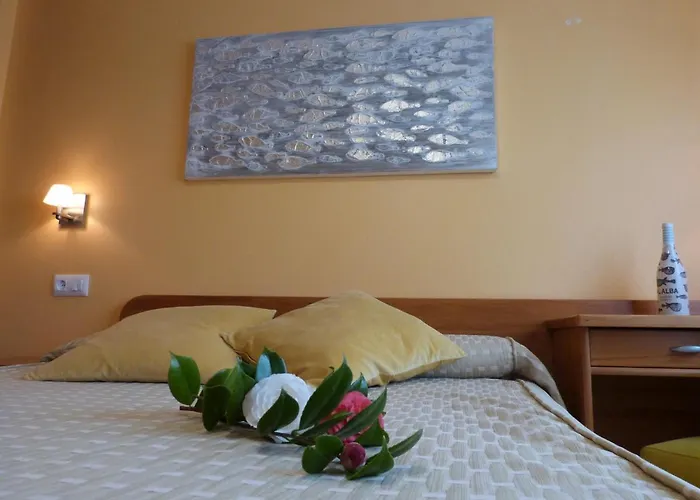 Pereirina Konukevi Cee