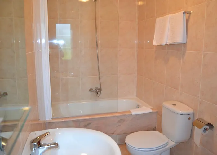 Konukevi Pereirina 2*